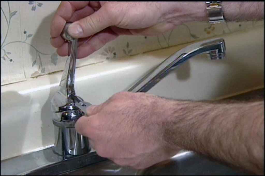 How To Repair Kitchen Faucet