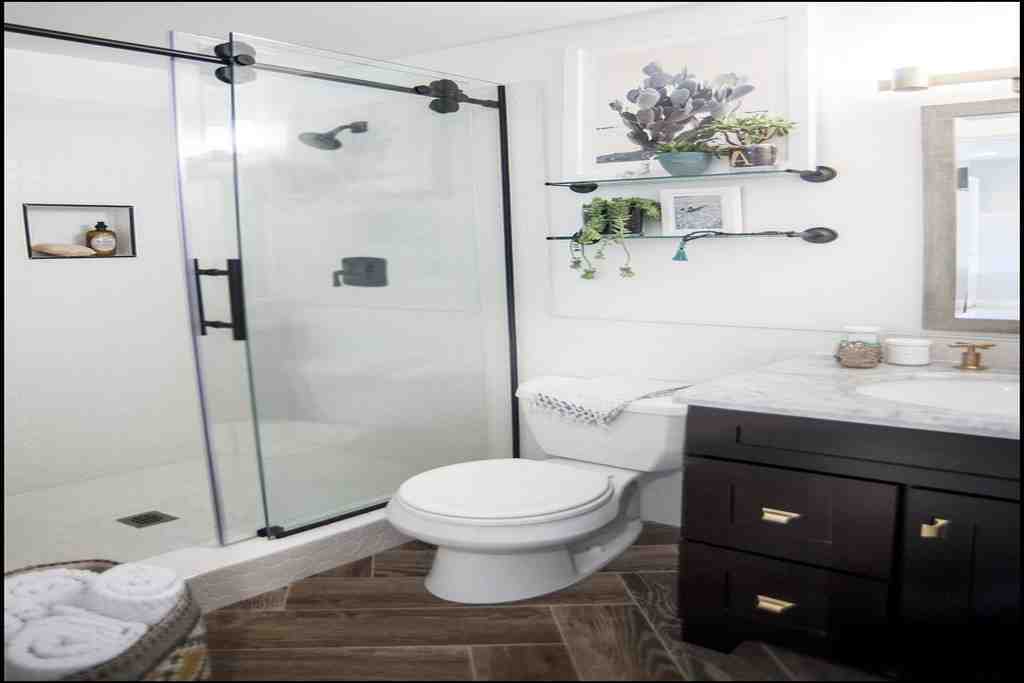 Small Master Bathroom Ideas